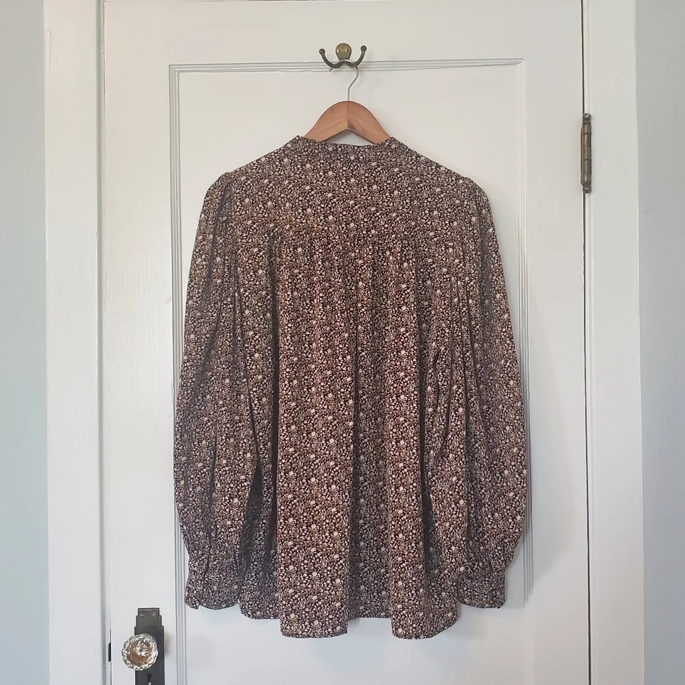 Black Bull Blouse – Size L – Black (Pink, White & Gold Floral Pattern)  - Picture 2 of 6
